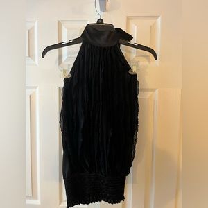 Women’s black top, size s